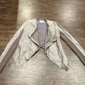 Hinge Women’s Taupe Leather Jacket Size Small